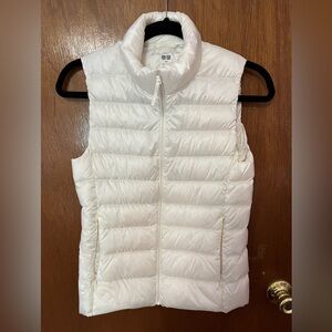Uniqlo Women Ultra Light Down Vest XXS